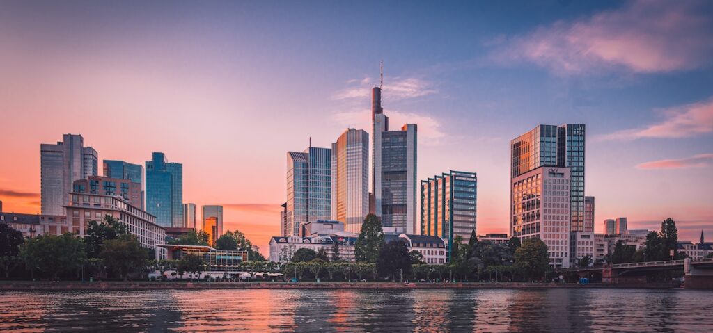 A view of the skyline of Frankfurt by the Main river: starting the Guide to Frankfurt