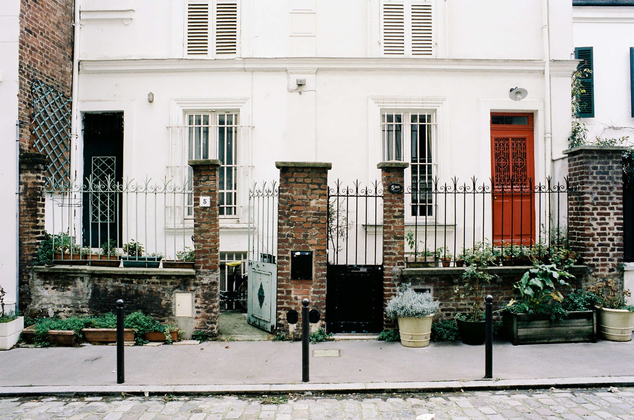 Renting Out Apartment in France: Legal and Practical Tips